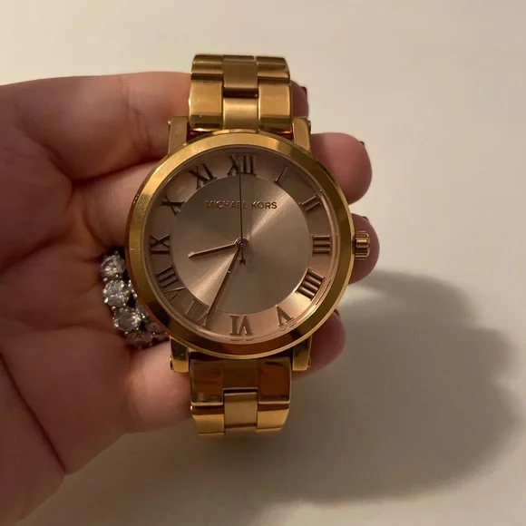 Michael Kors Rose Gold Watch - Picture 1 of 4